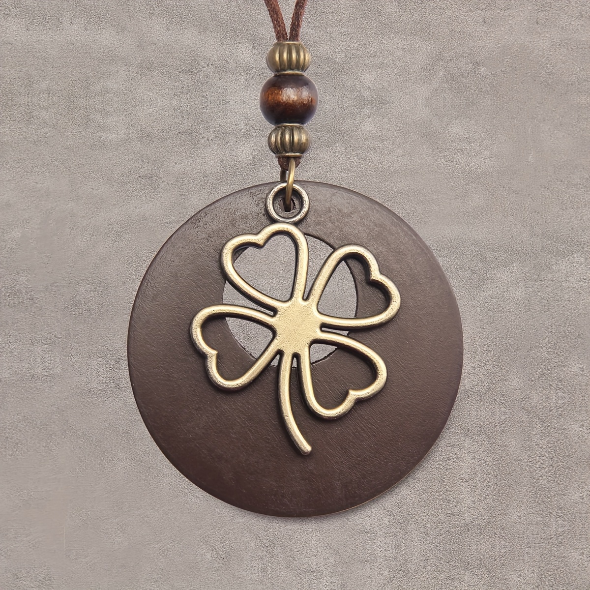 Retro Clover Round Pendant Sweater Chain Necklace
